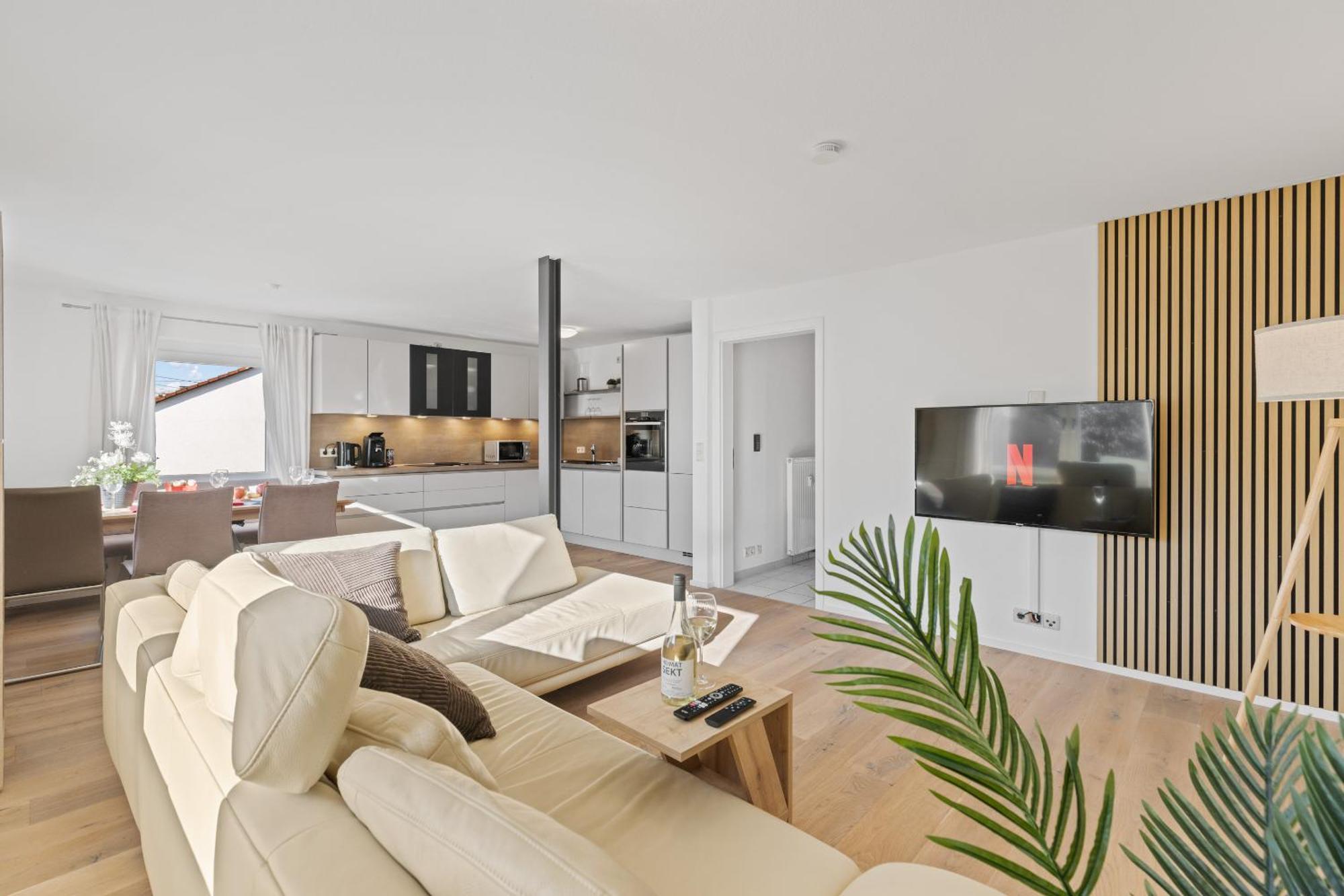 Goldcream Suites - Modern - Netflix - Free Parking Guenzburg Exterior photo