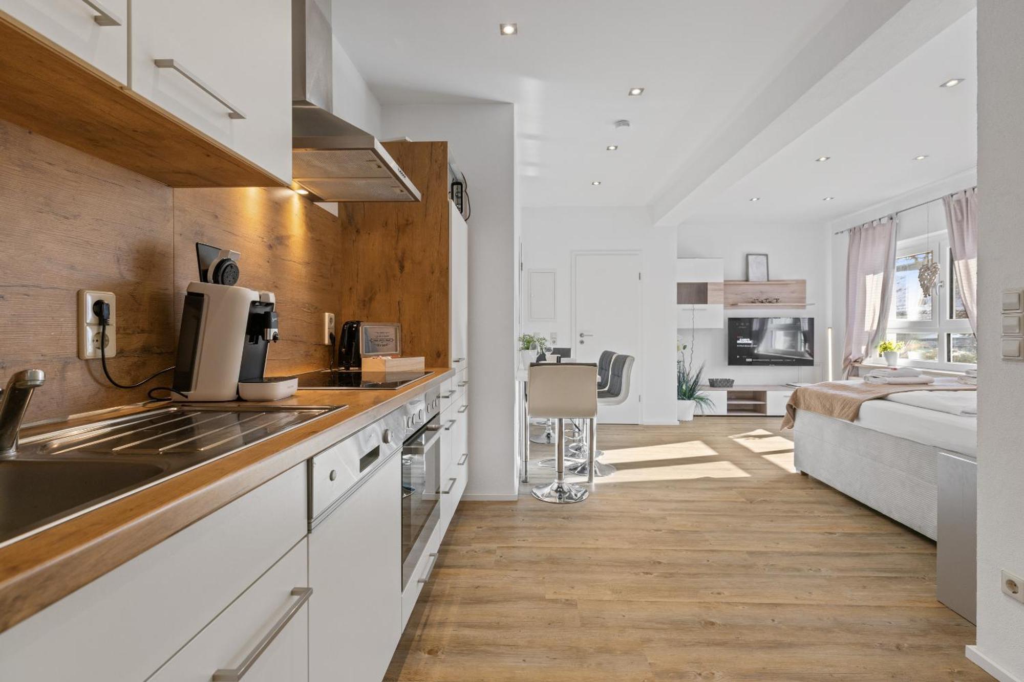 Goldcream Suites - Modern - Netflix - Free Parking Guenzburg Exterior photo
